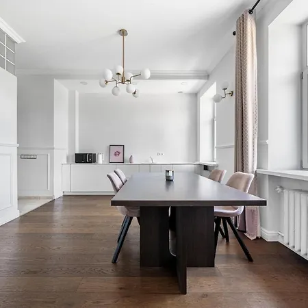 Stylish And Spacious In Old Town Of Vs アパート *